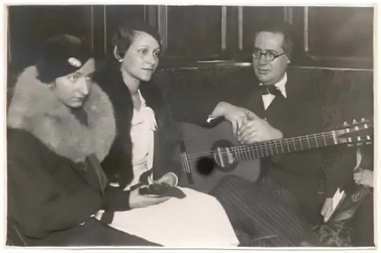 Andres Segovia with a Hauser guitar