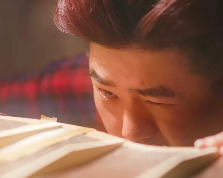 Guitar luthier Isaac Jang